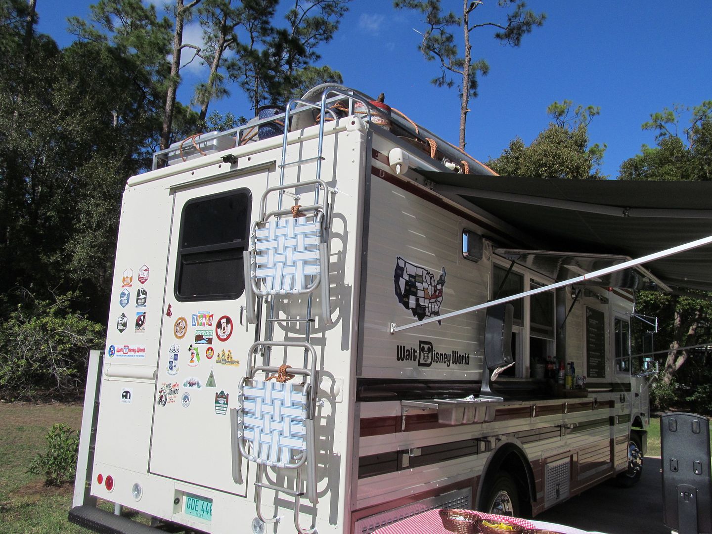 Fort Wilderness Food Truck? Dining Reviews and Information Fort Fiends